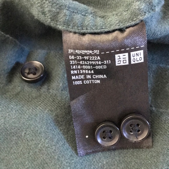 Uniqlo Hunter Green Flannel Button Down No Collar - Picture 6 of 6
